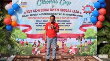 Camat Cibodas saat memberikan sambutan di HUT Ke-6 UMKM Cibodas Jasa.
