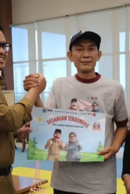 Pilar Saga Ingatkan Lurah Se-Tangsel Jaga Integritas, Keluarga Diminta Jadi Pengingat