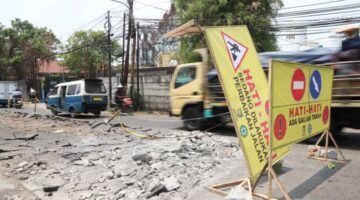 Pemkot Tangerang Perbaiki 360 Meter Jalan Teuku Umar Karawaci, Terapkan Sistem Contraflow