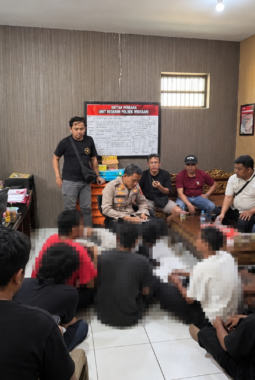 Polres Indramayu Amankan 9 Remaja Terkait Video Viral Geng Motor Bersenjata Tajam di Indramayu