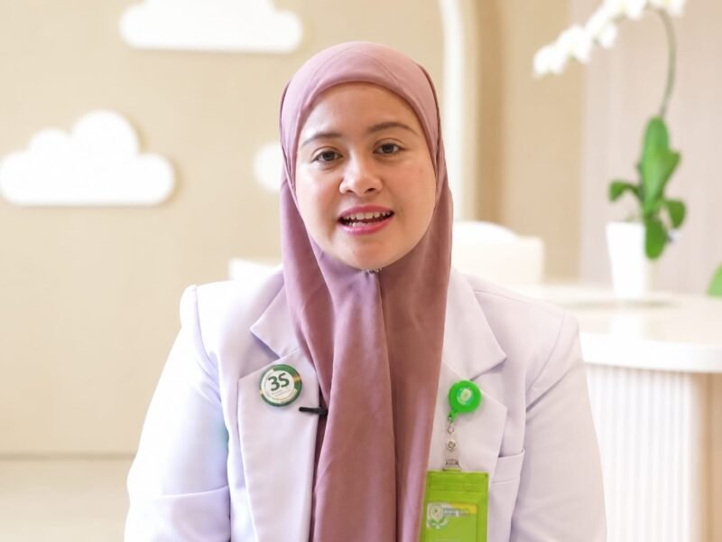 Dr Ajeng Probowati, Dokter Spesialis Anak Rs Sari Asih Bintaro